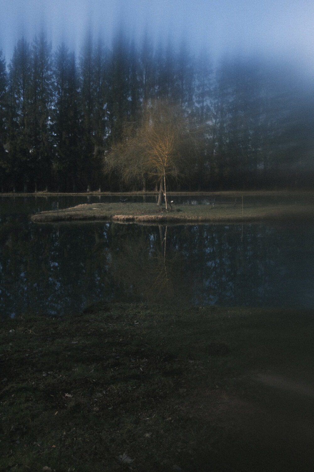 mystery lights II Nadine Loretan