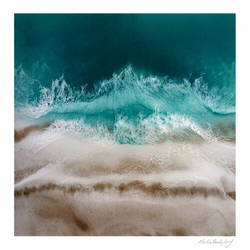 Waves Roll In di Martine Vanderspuy, Stampa in vendita su Singulart