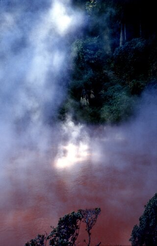 23 - Beppu-Japan van Anne Garde, Fotografie te koop op Singulart