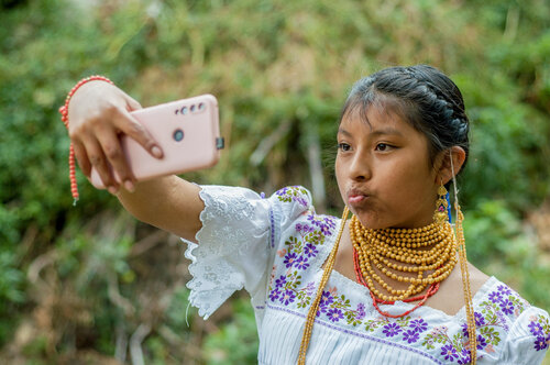 Conectividad amazónica di Raul Martin, Fotografia in vendita su Singulart