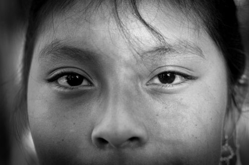 El secreto de los ojos amazónicos par Raul Martin, Photographie en vente sur Singulart