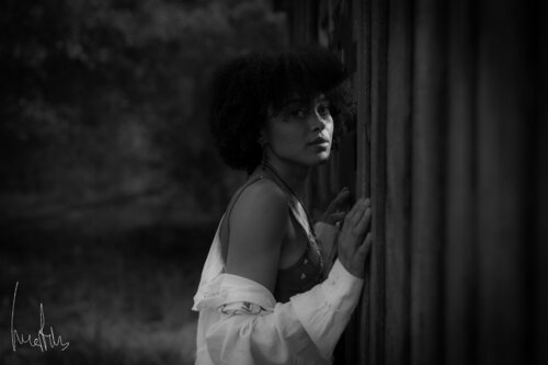 Entre el umbral de la sombra y la piel von Raul Martin, Fotografie kaufen auf Singulart