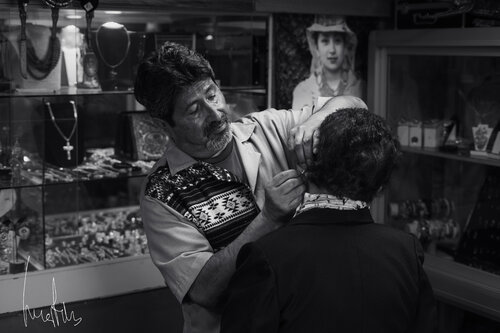 La mano que hereda di Raul Martin, Fotografia in vendita su Singulart