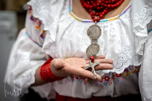 La frontera de la Fe van Raul Martin, Fotografie te koop op Singulart