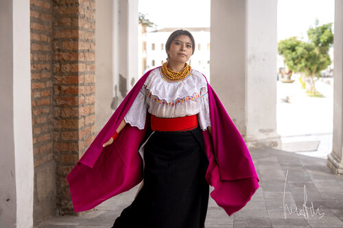 Fotografía de Autor: Simbolismo Andino y Tradición Moderna de Raul Martin, Fotografía a la venta en Singulart