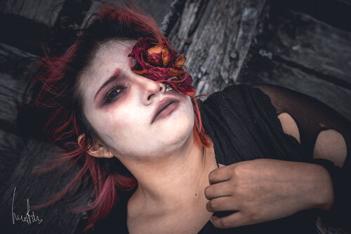 Belleza o decadencia - ¡¡Pieza única!! by Raul Martin, Photography for Sale on Singulart