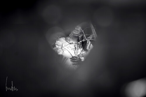 ¡¡Pieza exclusiva!! - La religión de un cuerpo rebelde de Raul Martin, Fotografía a la venta en Singulart