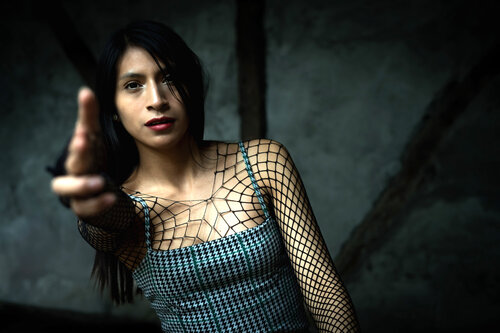 Bang Bang: adiós inocencia van Raul Martin, Fotografie te koop op Singulart