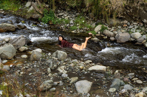 Bajo el hechizo del agua salvaje de Raul Martin, Fotografía a la venta en Singulart