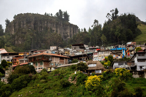 Relatos de un hogar esculpido - Salinas de Guaranda , provincia Bolivar, Ecuador von Raul Martin, Fotografie kaufen auf Singulart