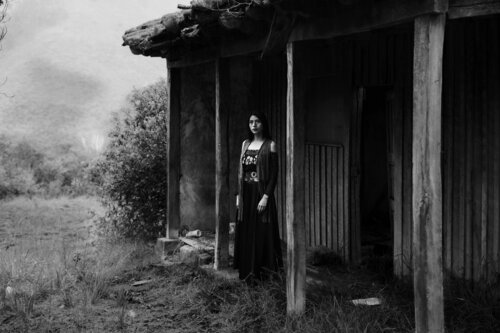 El pacto de la madera vieja par Raul Martin, Photographie en vente sur Singulart