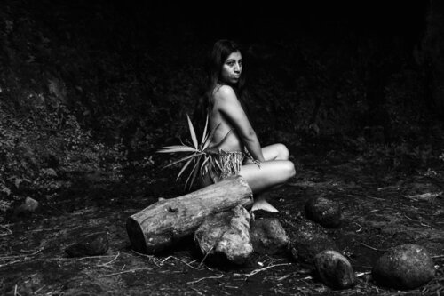Mirada de indígena de la selva amazónica von Raul Martin, Fotografie kaufen auf Singulart