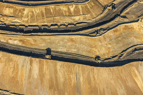 Moving Mountains #4840 - Copperton, Utah par John Griebsch, Photographie en vente sur Singulart