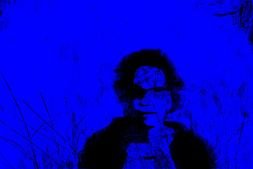 Verstummter Schrei, Superposition von verschiedenen Motiven Portrait einer Frauenfigur. Sie steht für die Verletzlichkeit und den unerhörten Schmerz von Gewalt. de Alfred Samuel Lanz, Fotografía a la venta en Singulart