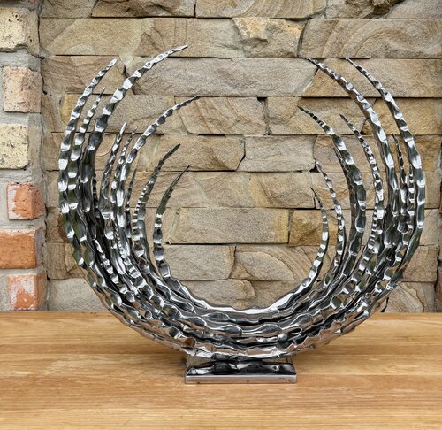 Worthy of a Halo von Volodymyr Beletskyi, Skulptur kaufen auf Singulart