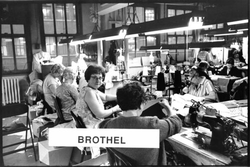 Brothel-The Libel Project von Diana Mara Henry, Fotografie kaufen auf Singulart