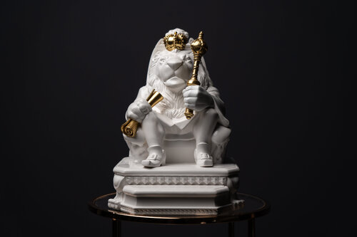 Brutal Leo Zodiac Sign White&Gold Collection de Valeria Anton, Escultura a la venta en Singulart