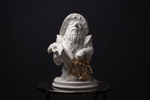 Libra Zodiac Sign White&Gold Collection de Valeria Anton, Escultura a la venta en Singulart