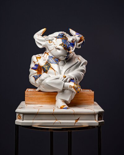 Taurus  Zodiac Sign  Kintsugi Collection de Valeria Anton, Escultura a la venta en Singulart
