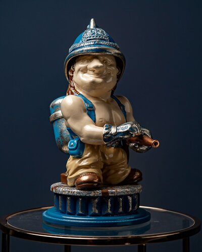 Aquarius  Blue Masquerade Collection par Valeria Anton, Sculpture en vente sur Singulart