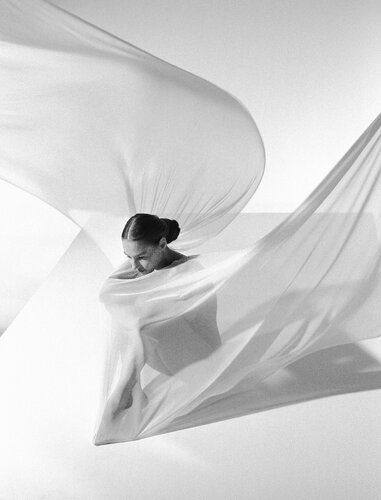 Caressed in Sheer di Christopher Micaud, Fotografia in vendita su Singulart