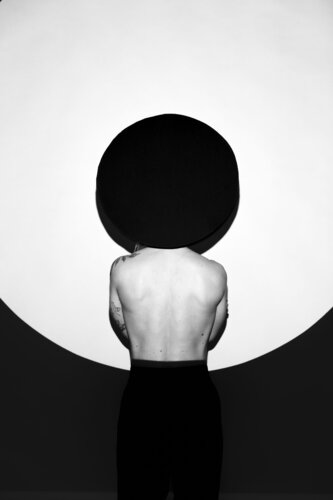 IN YOUR PAST - SILVER EDITION van Ákos Burg, Fotografie te koop op Singulart