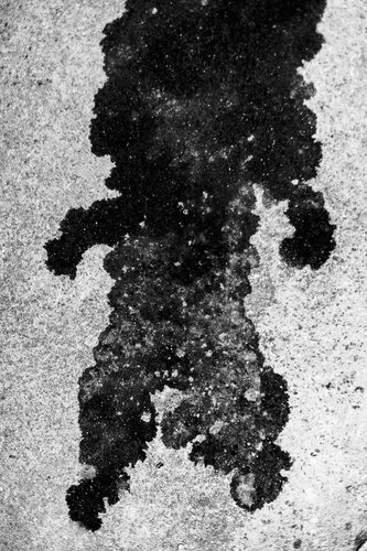 zapf de pipi 1 par Ákos Burg, Photographie en vente sur Singulart