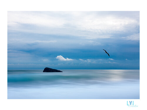 Isla Alada 2 by Lidia Valle Hernández, 사진 for Sale on Singulart