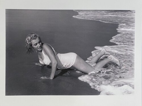 Marilyn Amagansett, NY, 1957, 3B van Sam Shaw, Fotografie te koop op Singulart