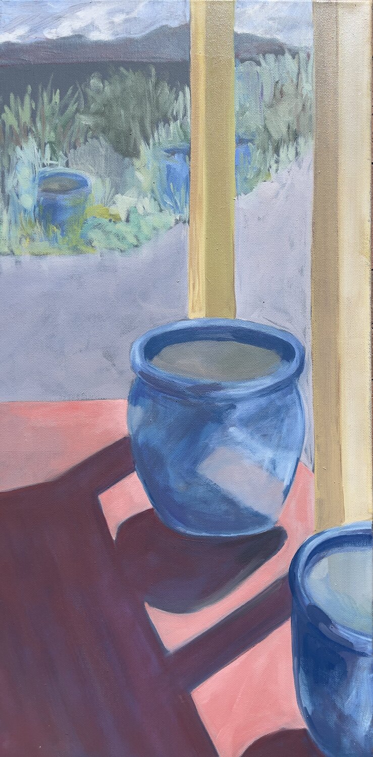 Blue Pots on the Portal in the Sunlight Carrie Kahn Originalgemälde zu verkaufen