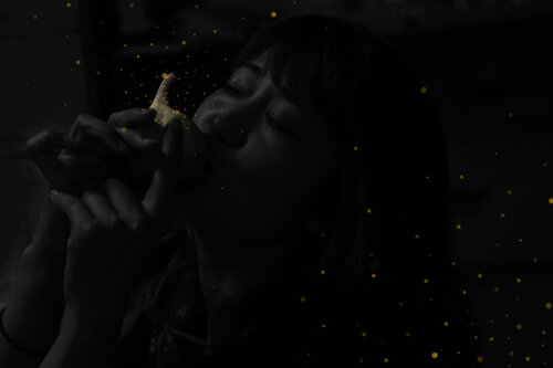 the forbidden fruit. golden spirit by Thomas Ruhl, 写真 for Sale on Singulart