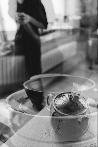 Art Through Touch - Shared Presence von Tatjana-Aleksandra Aljautdinova, Fotografie kaufen auf Singulart
