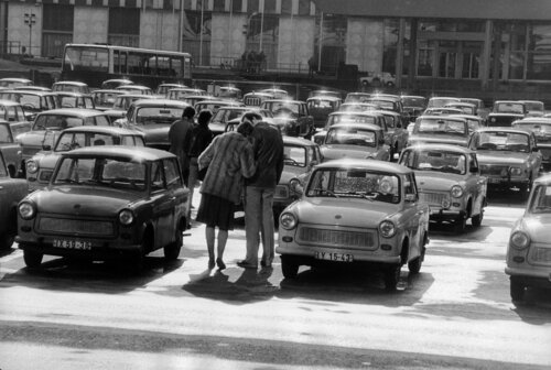 Berlin, Schlossplatz, 1984 de Harald Hauswald, Fotografía a la venta en Singulart