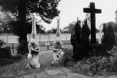 Engel an der Mauer by Harald Hauswald, Photography for Sale on Singulart