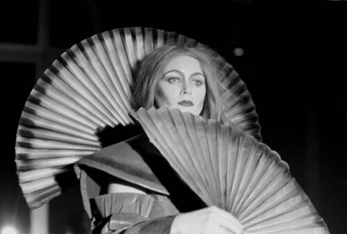 CCD; Chic, charmant & dauerhaft, Gegenmode in der DDR 1982 von Harald Hauswald, Fotografie kaufen auf Singulart