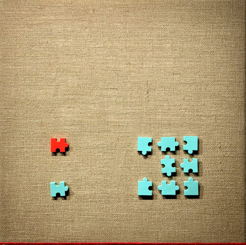 Dynamic artwork |  Light blue and a red stranger von Olga Perova, Malerei kaufen auf Singulart