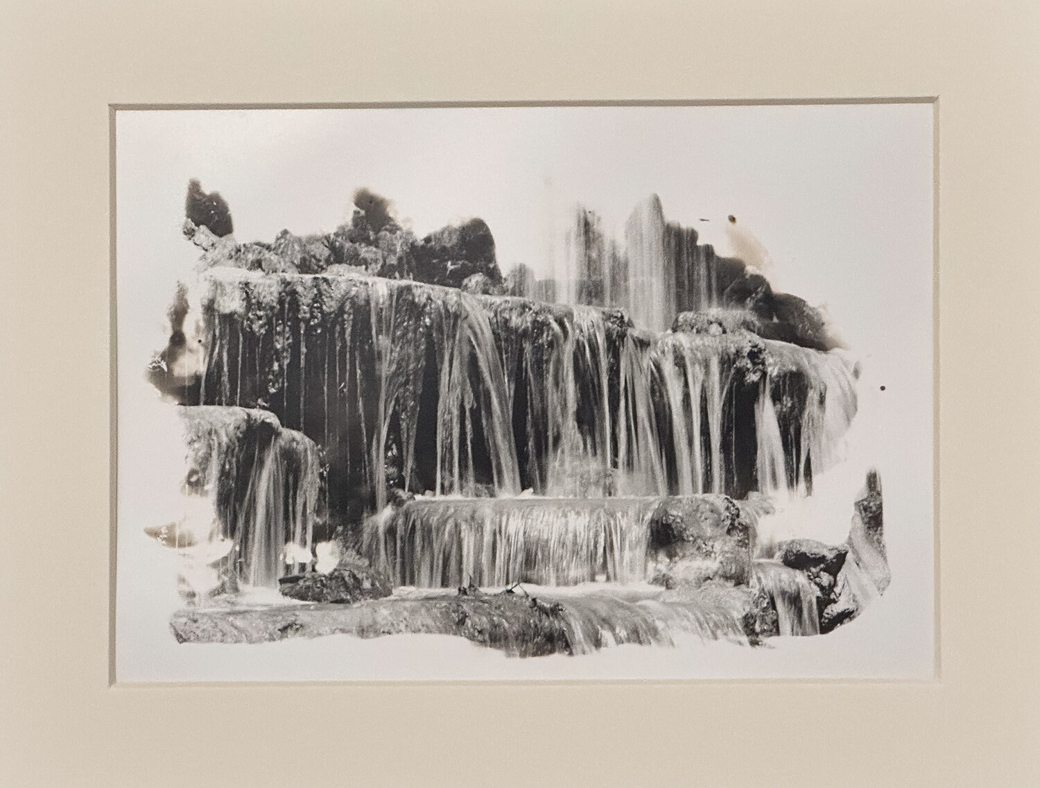 Daylight Waterfalls （Version 1） Yan Wang