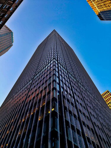 SKY scrapers Manhattan NY par Thomas Dellert, Édition en vente sur Singulart