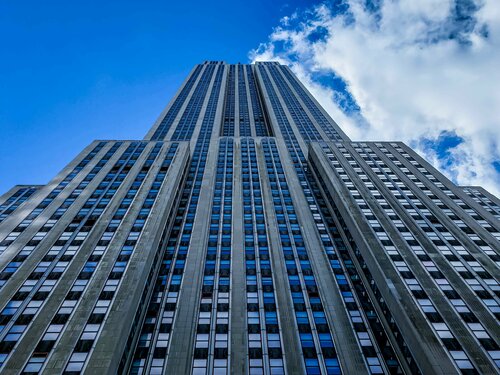 The strive to reach the sky par Thomas Dellert, Édition en vente sur Singulart