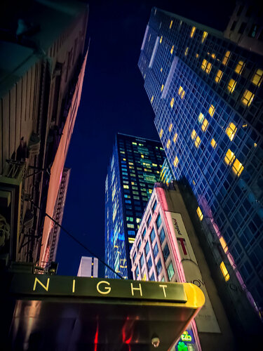 Manhattan Magic Night Hotel par Thomas Dellert, Édition en vente sur Singulart
