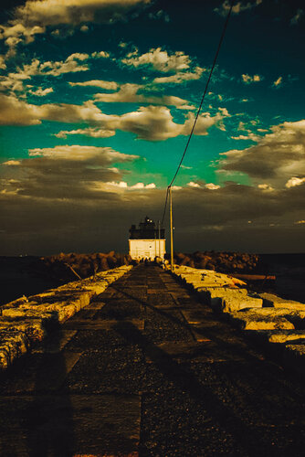 Sunset on the dock by the bay von Thomas Dellert, Fotografie kaufen auf Singulart