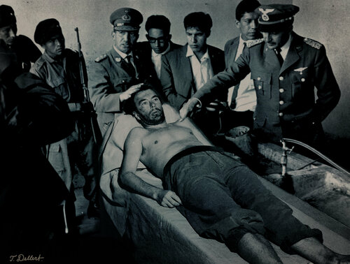 Christ of Vallegrande  ( the artist Thomas Dellert taking the place of his idol Che ) par Thomas Dellert, Photographie en vente sur Singulart