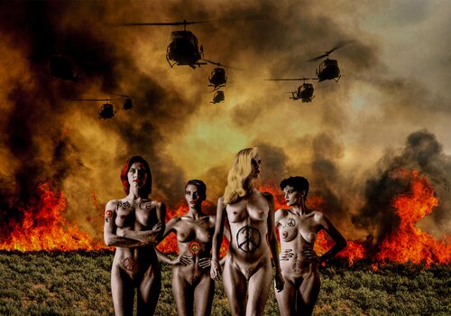 Naked and Tattooed for PEACE van Thomas Dellert, Fotografie te koop op Singulart