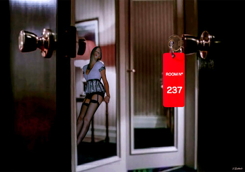 ROOM 237 - an Homage to Stanley Kubrick and Helmut Newton par Thomas Dellert, Photographie en vente sur Singulart