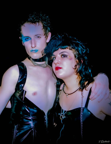 PVC Couple par Thomas Dellert, Photographie en vente sur Singulart