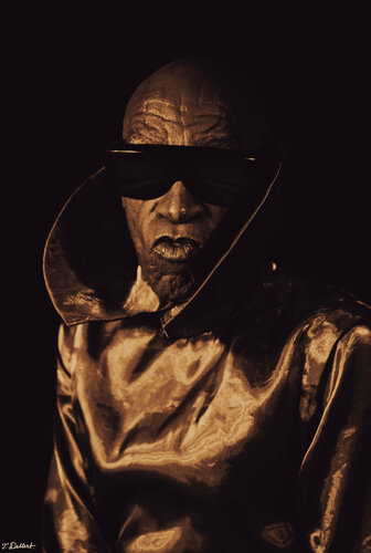 Golden Artist. Curtis Jones par Thomas Dellert, Photographie en vente sur Singulart