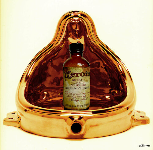 Art is a Drug , that you can take an overdose of de Thomas Dellert, Fotografía a la venta en Singulart