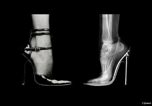 Head over Heels     ( after Helmut Newton ) Thomas Dellert