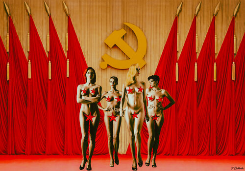 Naked for the Communist Party von Thomas Dellert, Fotografie kaufen auf Singulart