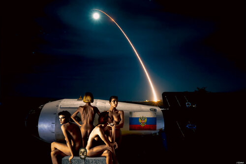 The Russian Atomic TZAR Bomb     (the bigest  ever tested in the world ) di Thomas Dellert, Fotografia in vendita su Singulart